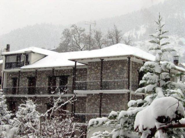 Guesthouse Alexandra Eptálofos Exterior photo