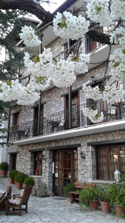 Guesthouse Alexandra Eptálofos Exterior photo